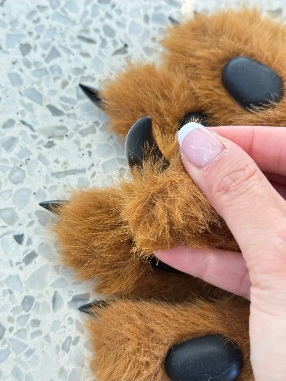 Grizzly Bear 🐻 paw glove mittens realistic claws